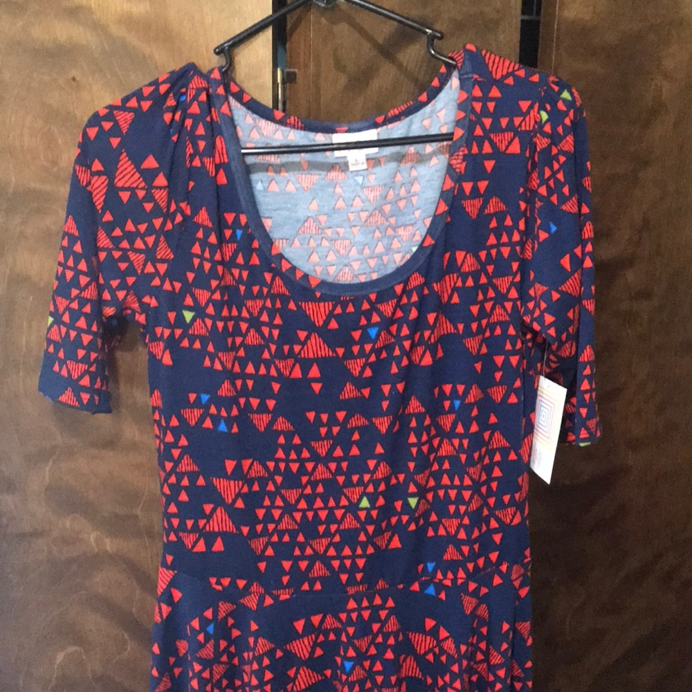 Lularoe Nicole NWT size Large. Really cute!!